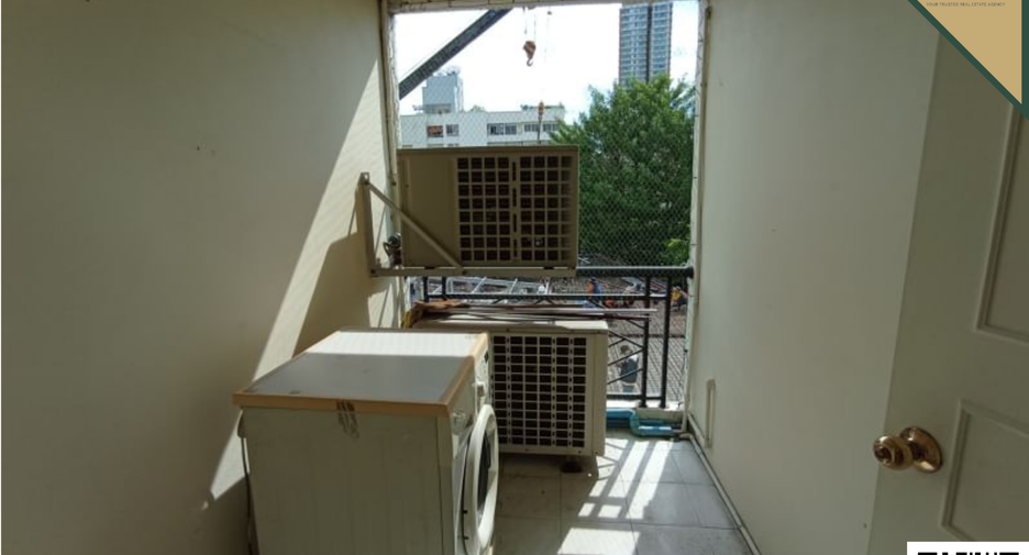 For sale 2 bedrooms condo in Watthana, Bangkok