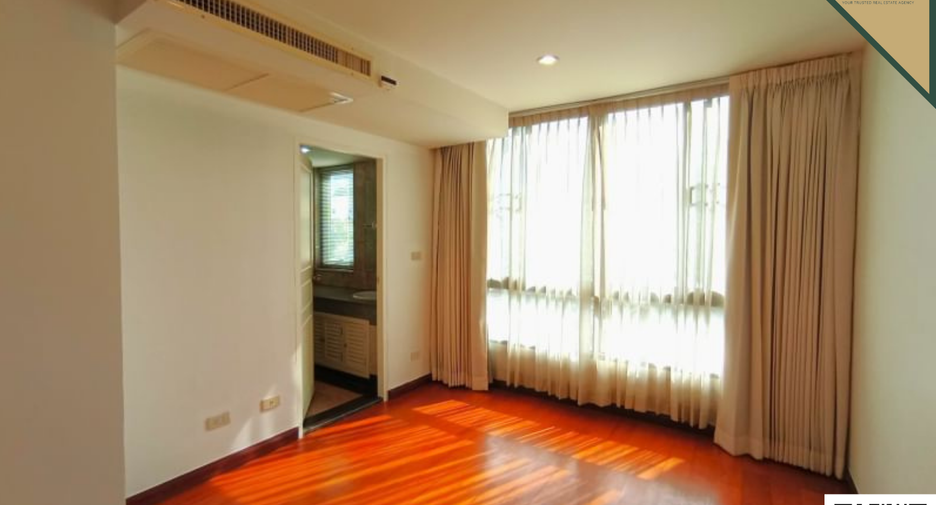 For sale 2 bedrooms condo in Watthana, Bangkok