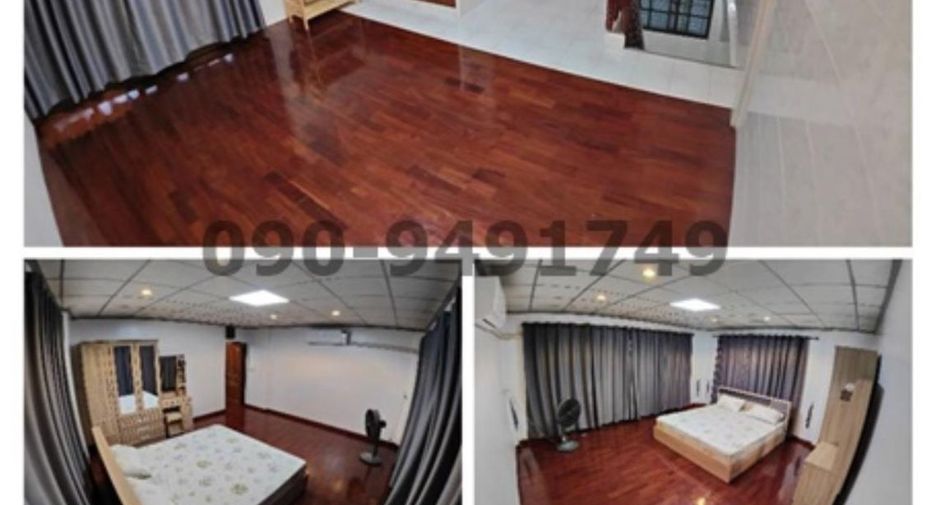 For rent 4 bedrooms retail Space in Thon Buri, Bangkok