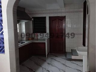 For rent 4 bedrooms retail Space in Thon Buri, Bangkok