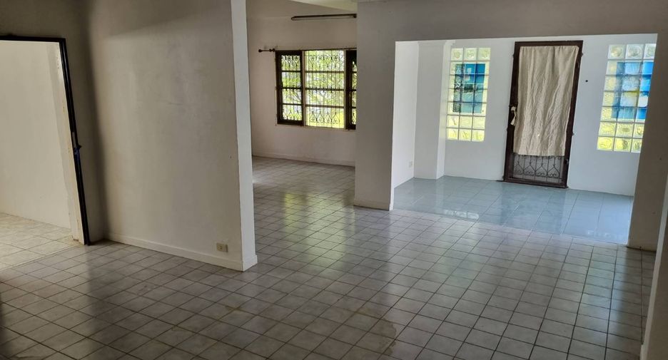 For sale 3 bedrooms house in Mueang Pathum Thani, Pathum Thani