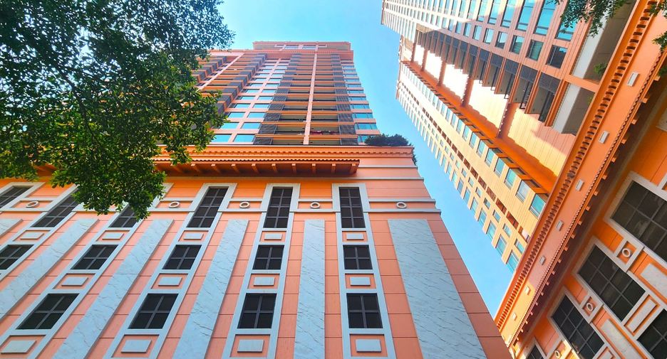 For rent and for sale 3 bedrooms condo in Khlong Toei, Bangkok