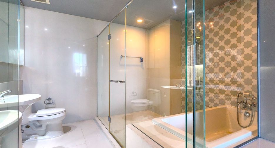 For rent and for sale 3 bedrooms condo in Khlong Toei, Bangkok