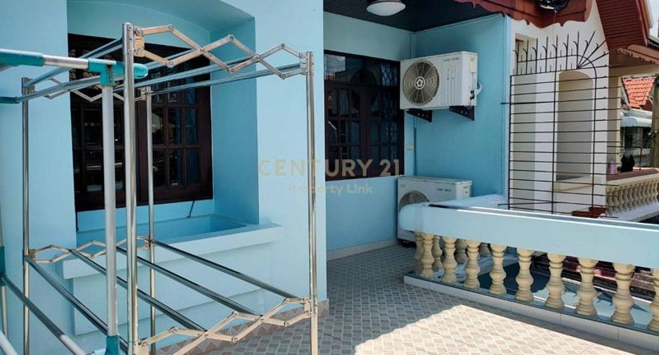 Reihenhaus zur Miete mit 3 Zimmer in Huai Khwang, Bangkok