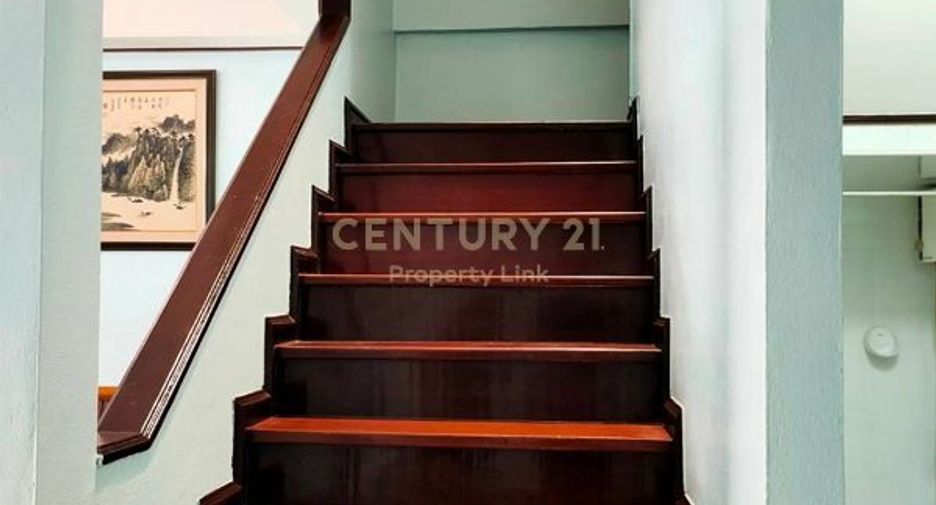 Reihenhaus zur Miete mit 3 Zimmer in Huai Khwang, Bangkok