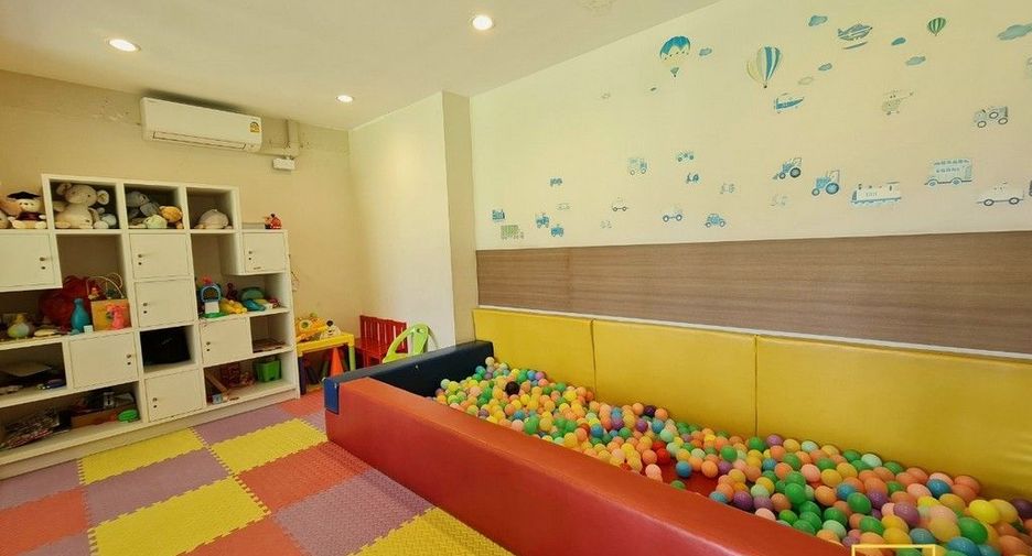 ให้เช่า 2 ห้องนอน คอนโด ใน วัฒนา, กรุงเทพฯ
