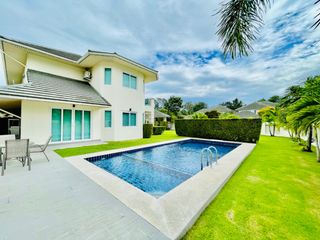 For rent 4 Beds villa in Bang Lamung, Chonburi