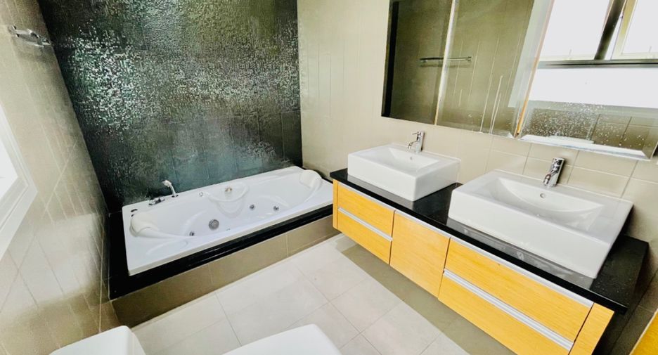 Villa zur Miete mit 4 Zimmer in Bang Lamung, Chonburi