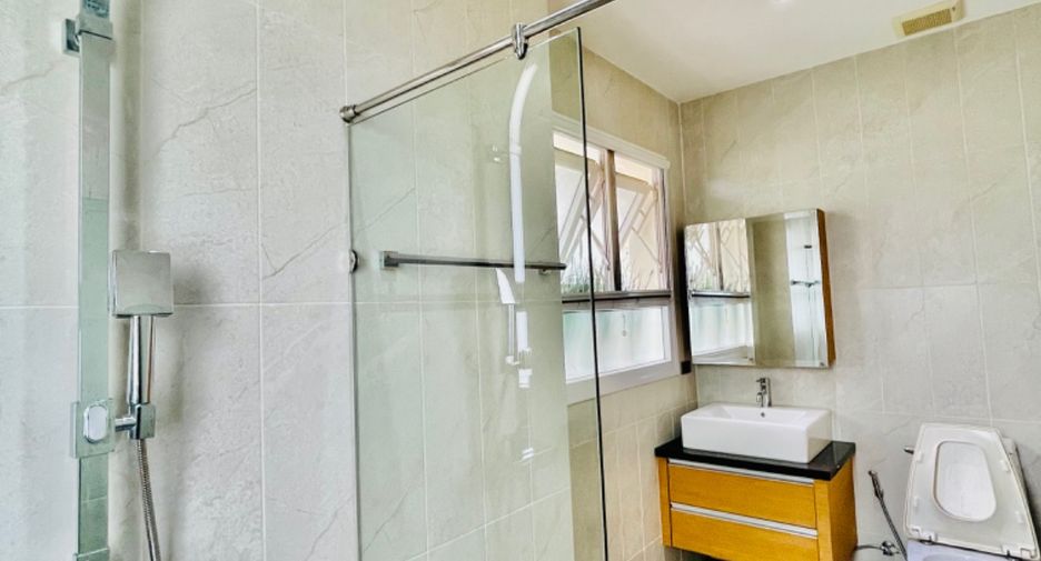 Villa zur Miete mit 4 Zimmer in Bang Lamung, Chonburi