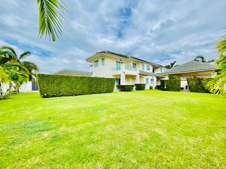 For rent 4 Beds villa in Bang Lamung, Chonburi