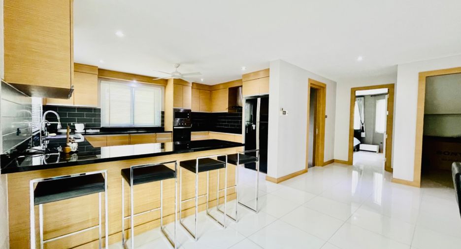 Villa zur Miete mit 4 Zimmer in Bang Lamung, Chonburi