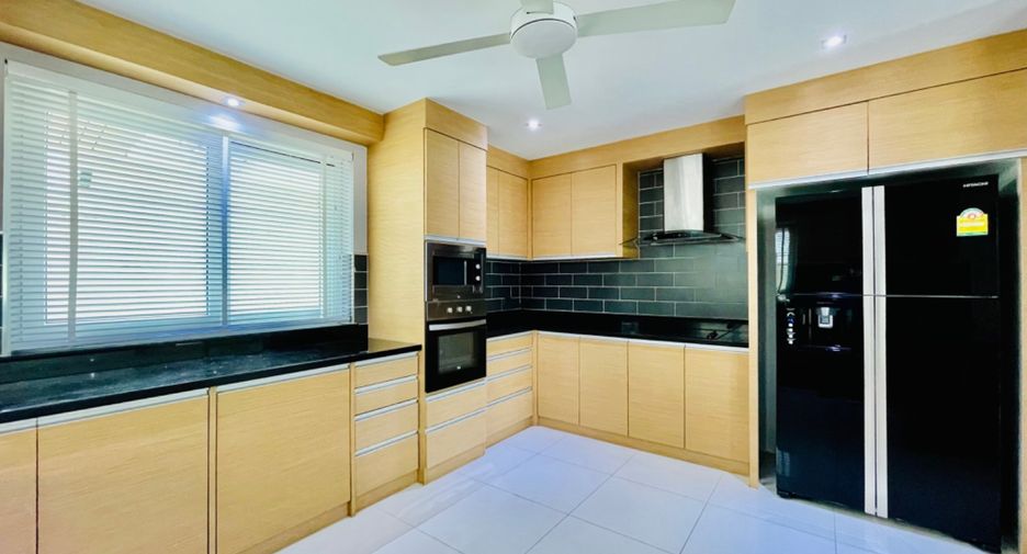 Villa zur Miete mit 4 Zimmer in Bang Lamung, Chonburi