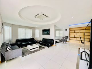 For rent 4 Beds villa in Bang Lamung, Chonburi