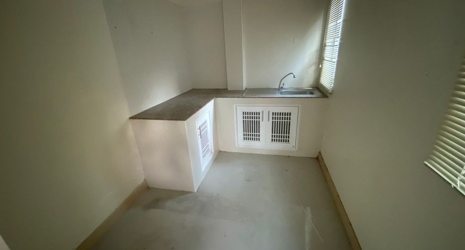 Casa en venta de 3 habitaciones en San Sai, Chiang Mai