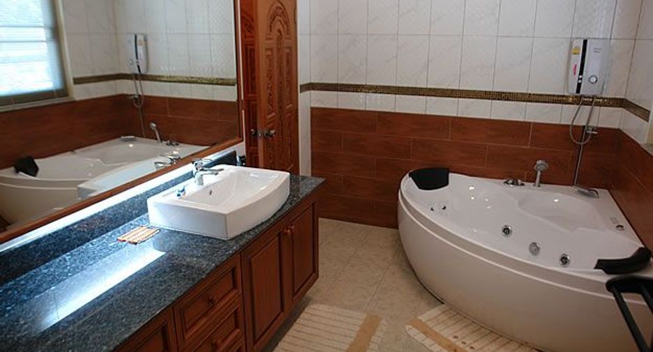 Продажа 4 спальни вилла в Мае Он, Чианг Маи