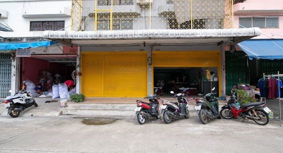 For sale retail Space in Bang Khun Thian, Bangkok