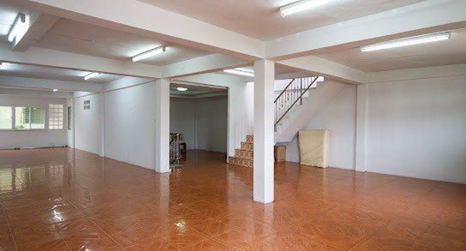 For sale retail Space in Bang Khun Thian, Bangkok