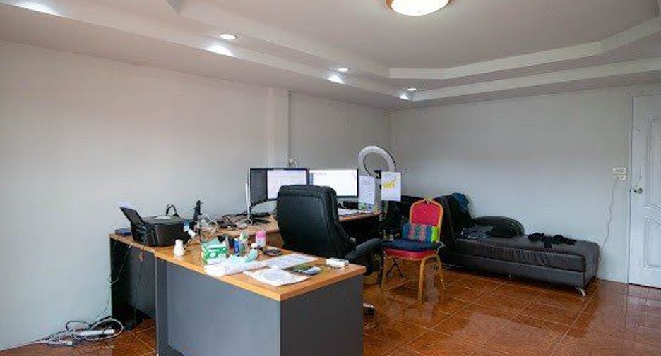 For sale retail Space in Bang Khun Thian, Bangkok