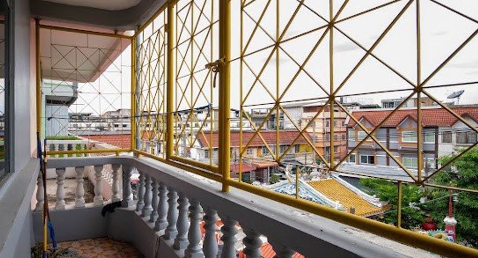 For sale retail Space in Bang Khun Thian, Bangkok