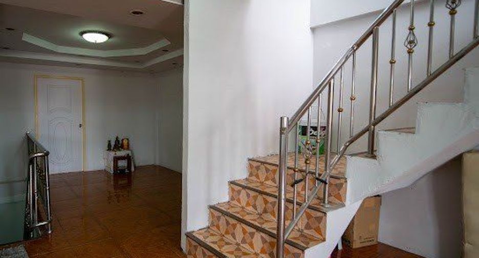 For sale retail Space in Bang Khun Thian, Bangkok
