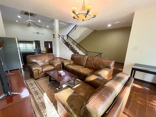 For rent 4 bed townhouse in Khlong Toei, Bangkok