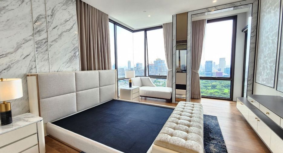 For rent そして for sale 3 ベッドルーム condo in Pathum Wan, Bangkok