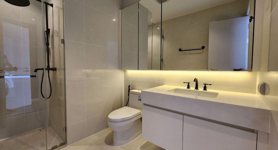 For rent そして for sale 3 ベッドルーム condo in Pathum Wan, Bangkok
