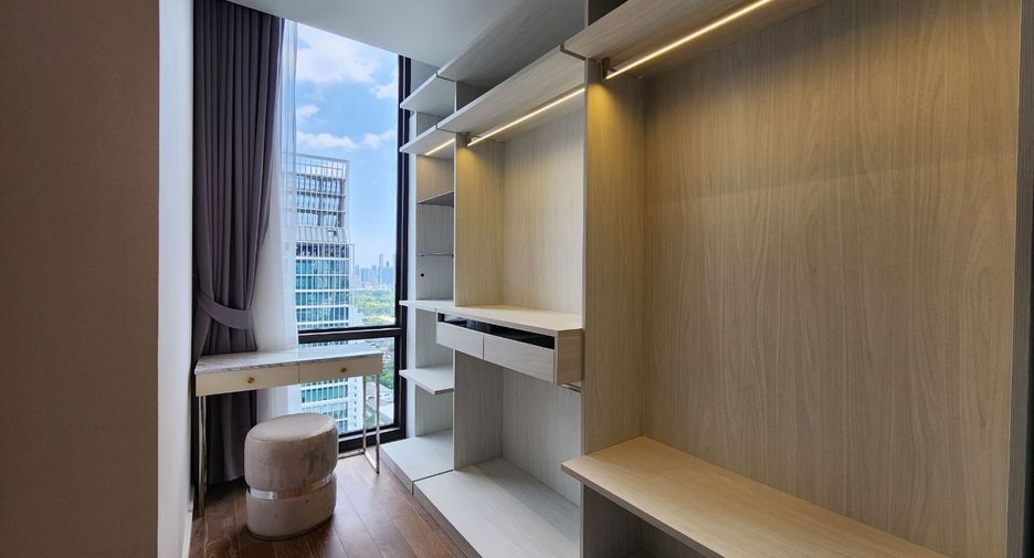For rent そして for sale 3 ベッドルーム condo in Pathum Wan, Bangkok