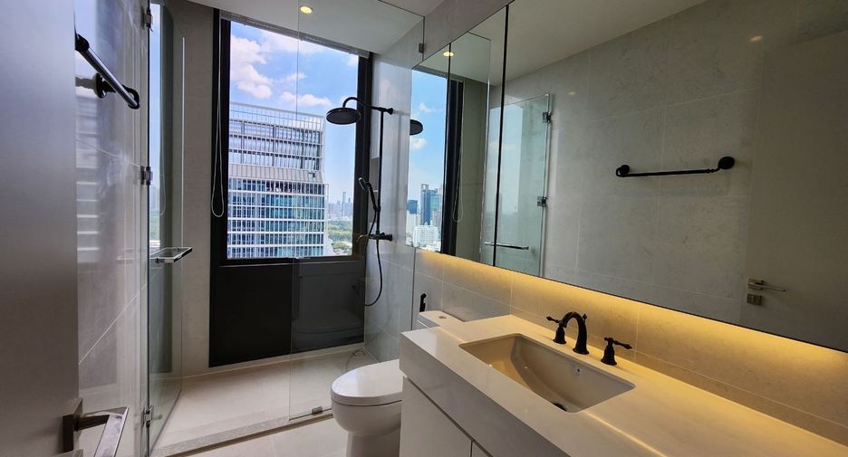 For rent そして for sale 3 ベッドルーム condo in Pathum Wan, Bangkok