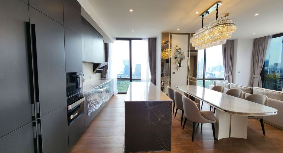 For rent そして for sale 3 ベッドルーム condo in Pathum Wan, Bangkok
