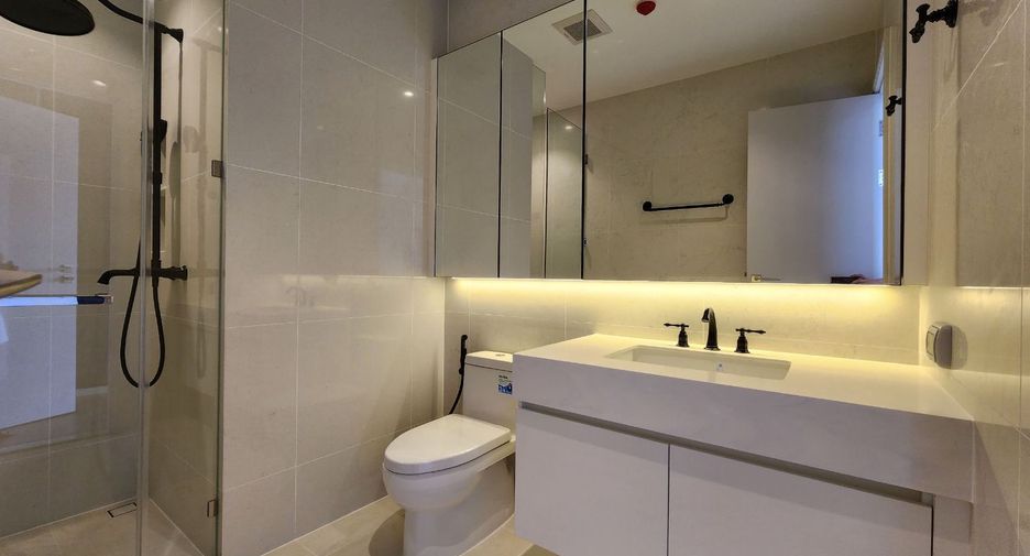 For rent そして for sale 3 ベッドルーム condo in Pathum Wan, Bangkok