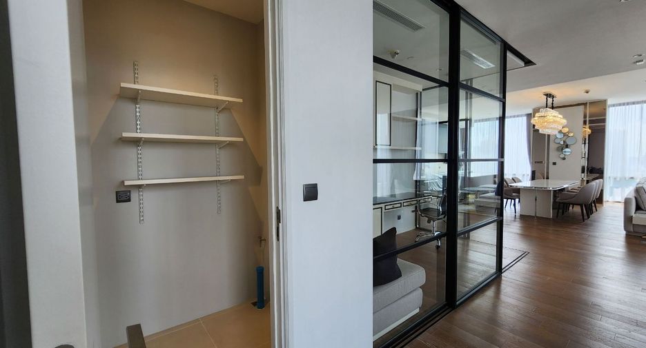 For rent そして for sale 3 ベッドルーム condo in Pathum Wan, Bangkok