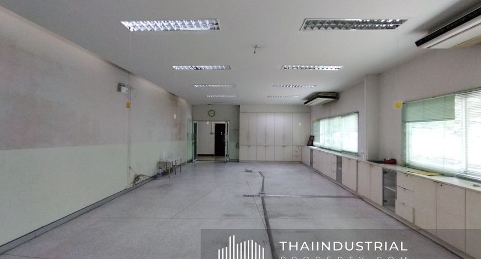 For rent warehouse in Mueang Samut Prakan, Samut Prakan