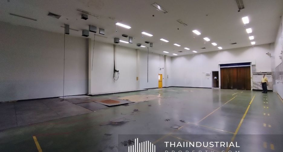 For rent warehouse in Mueang Samut Prakan, Samut Prakan