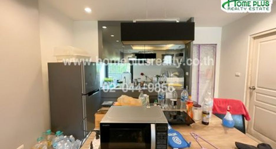 For sale 2 bedrooms townhouse in Lat Krabang, Bangkok