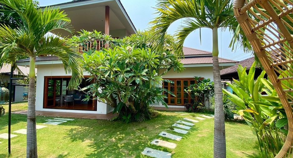 For rent 6 bedrooms house in San Sai, Chiang Mai