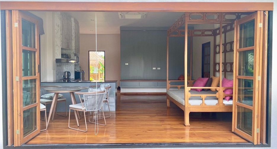For rent 6 bedrooms house in San Sai, Chiang Mai