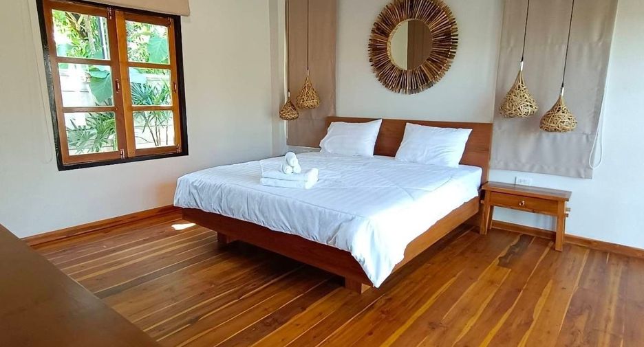 For rent 6 bedrooms house in San Sai, Chiang Mai