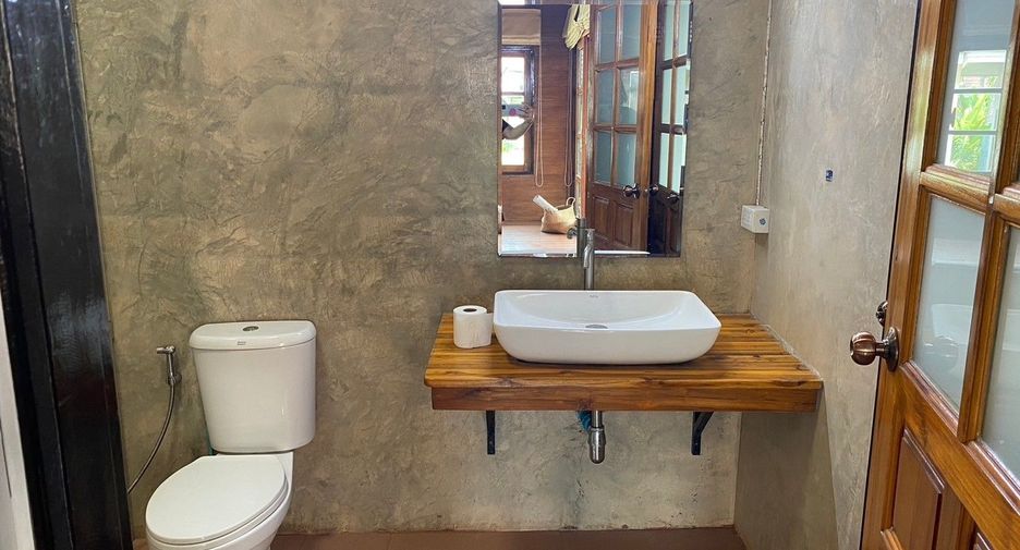 For rent 6 bedrooms house in San Sai, Chiang Mai