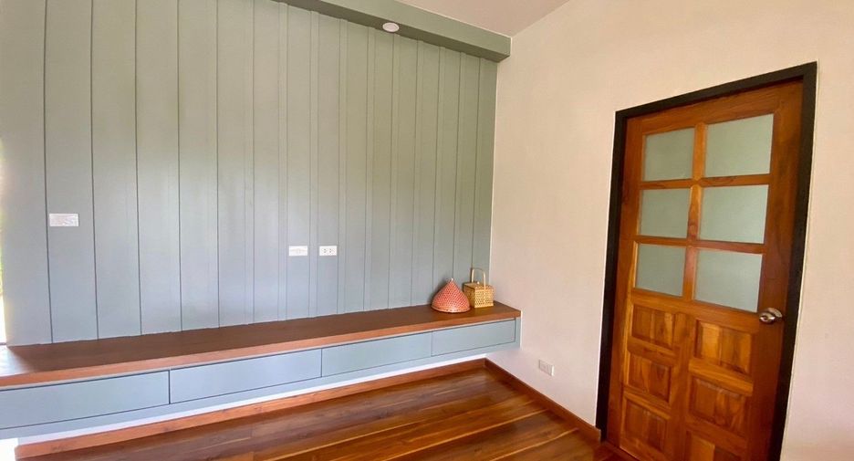 For rent 6 bedrooms house in San Sai, Chiang Mai