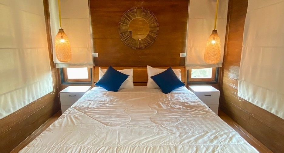 For rent 6 bedrooms house in San Sai, Chiang Mai
