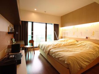 For sale 3 bed condo in Khlong Toei, Bangkok