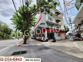For sale 4 bedrooms retail Space in Bangkok Yai, Bangkok