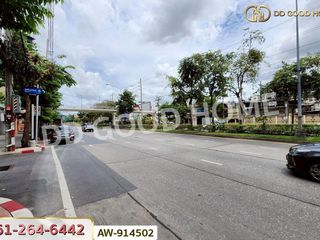 For sale 4 bedrooms retail Space in Bangkok Yai, Bangkok