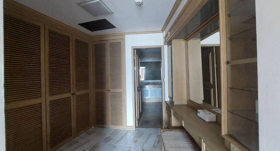 For rent and for sale 2 bedrooms condo in Sathon, Bangkok