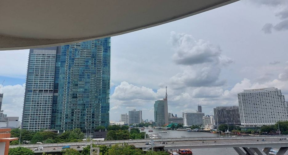 For rent and for sale 2 bedrooms condo in Sathon, Bangkok