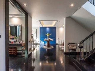 For rent 4 bedrooms house in Watthana, Bangkok