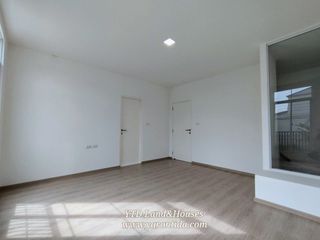 For sale 3 bed townhouse in Bang Phli, Samut Prakan