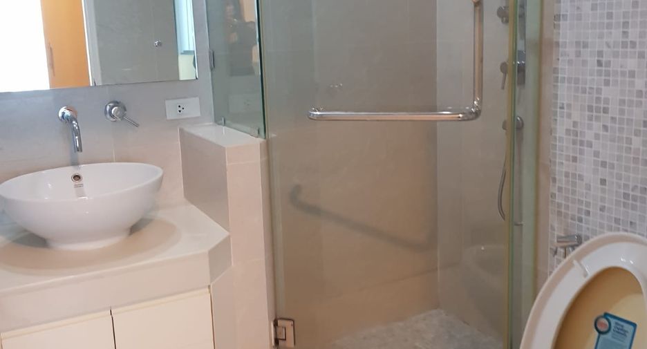 Wohnung zum Kauf mit 3 Zimmer in Khlong Toei, Bangkok