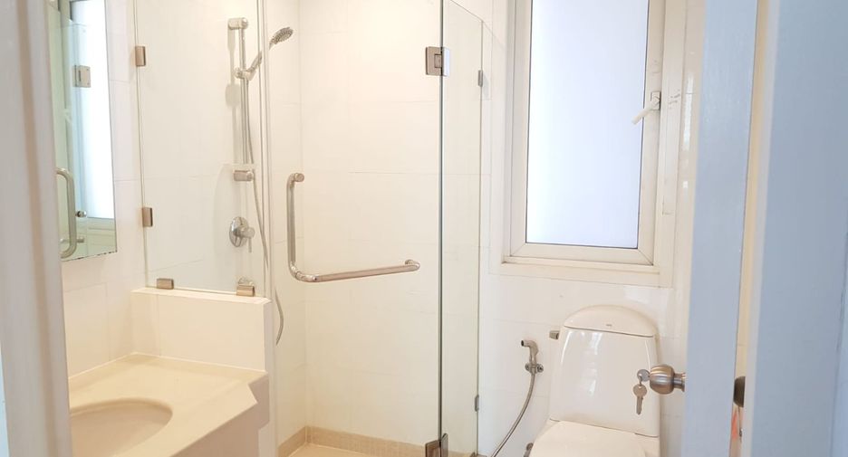 Wohnung zum Kauf mit 3 Zimmer in Khlong Toei, Bangkok